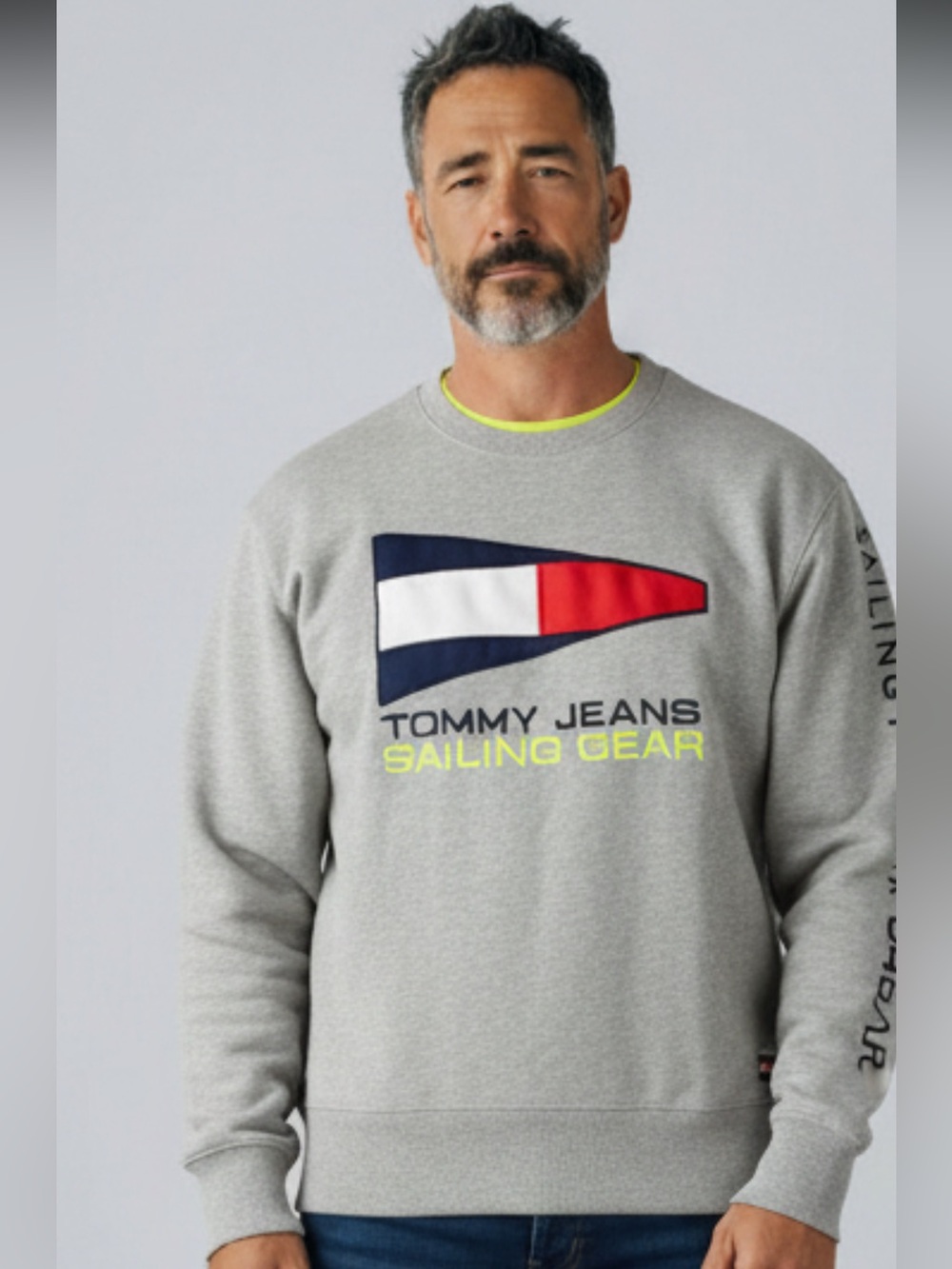 Tommy Hilfiger Gray Crewneck Nautical Flag Graphic Mens Size XL Arm Logo